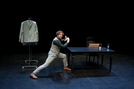 Szenenbild bekenntnisse des – Bild von hochstaplers felix krull 1 volker beushausen