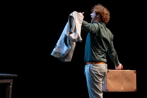 Szenenbild bekenntnisse des – Bild von hochstaplers felix krull 9 volker beushausen