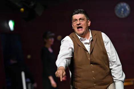 Szenenbild der theatermacher – Bild von 10 volker beushausen 1