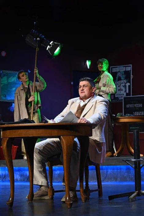 Szenenbild der theatermacher – Bild von 15 volker beushausen