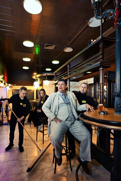 Szenenbild der theatermacher – Bild von leseprobe 1 volker beushausen