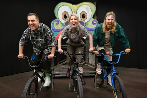 Szenenbild die drei – Bild von fragezeichen kids- zirkus der raetsel probenfotos volker beushausen 7