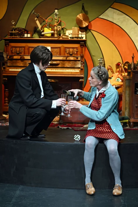 Szenenbild harold und – Bild von maude 15 volker beushausen