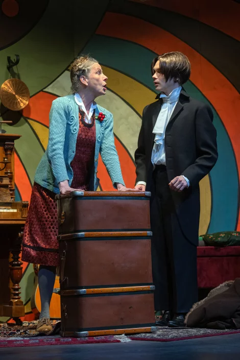 Szenenbild harold und – Bild von maude 4 volker beushausen